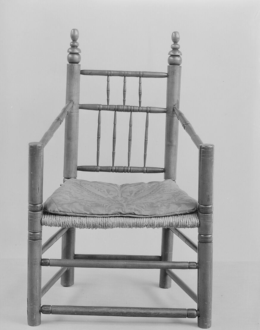 A Carver-style turned armchair in maple and ash, made in America around 1650 to 1700, with spindles only in the back